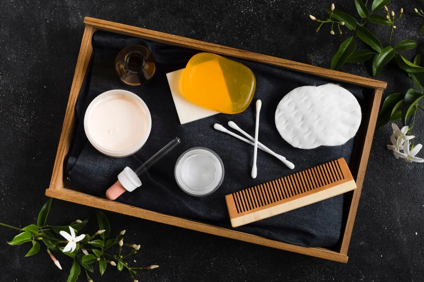 Натюрморт в стиле спа с косметическими средствами